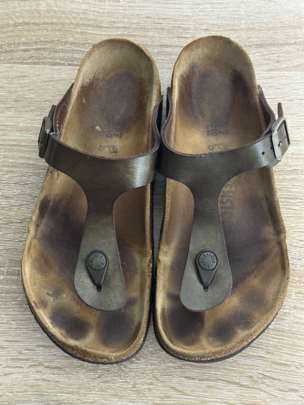 Birkenstock Gizeh in Golden Brown Leather Thong Sandals Size 37 US 6 - Picture 2 of 11